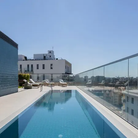 Soft Modern Flat With Pool & Gym By Lovelystay شقة Lisboa